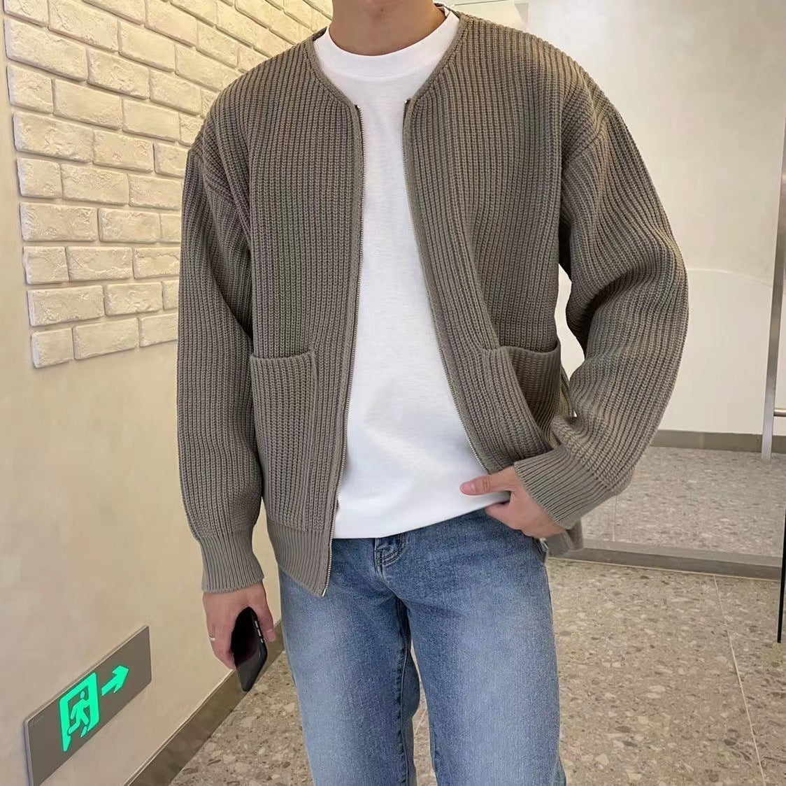 Men’s Zip-Up Knitted Cardigan – Funnel Neck Jumper with Pockets, Soft Comfortable Long Sleeve Sweater for All Seasons